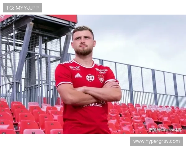 巴黎圣日耳曼边路依赖现象显现，中路进攻效率与整体战术平衡面临考验