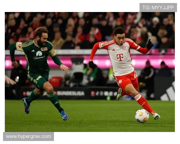 拜仁防守体系漏洞频出，稳定性下降影响争冠形势